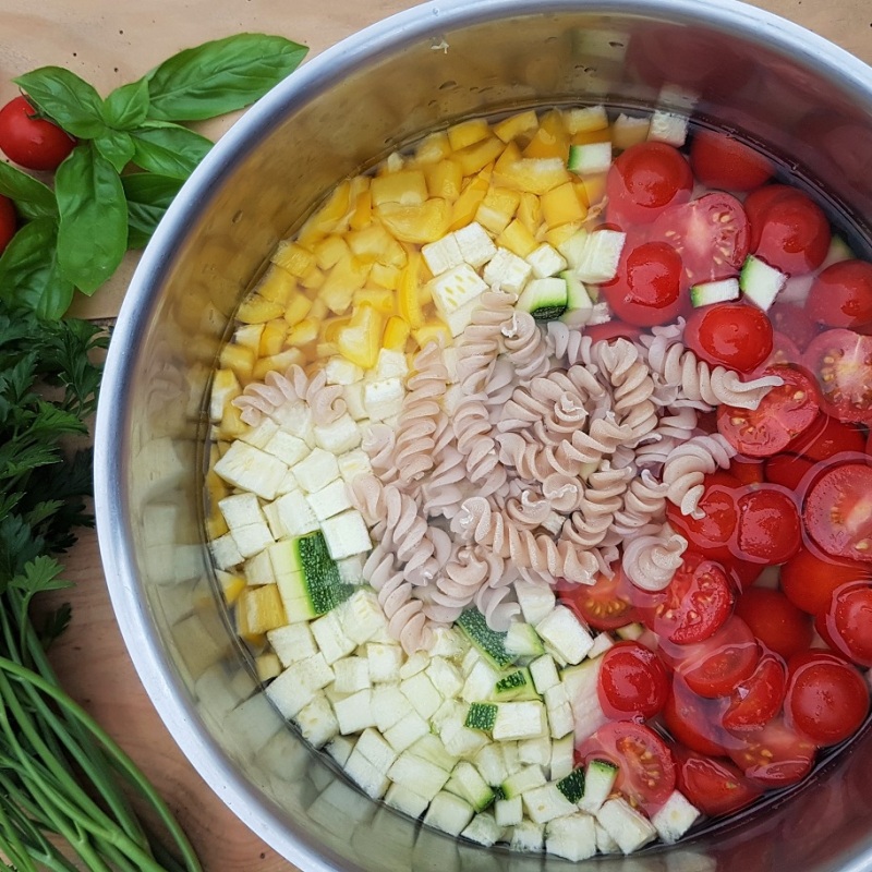One-pot pasta aux petits légumes de saison